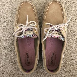 Women’s Sperry Bluefish boat shoe
